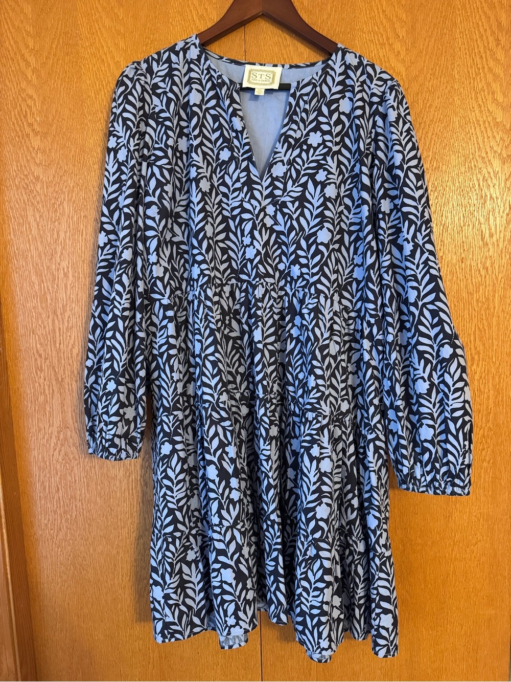 Sale to Stable Blue Floral V-Neck Tiered Women's Dress XXL